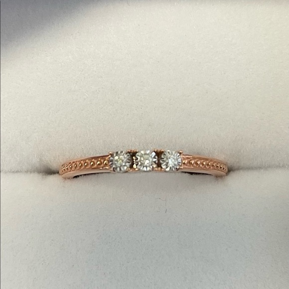 10kt Rose Gold Diamond Designer Ring - Picture 6 of 7